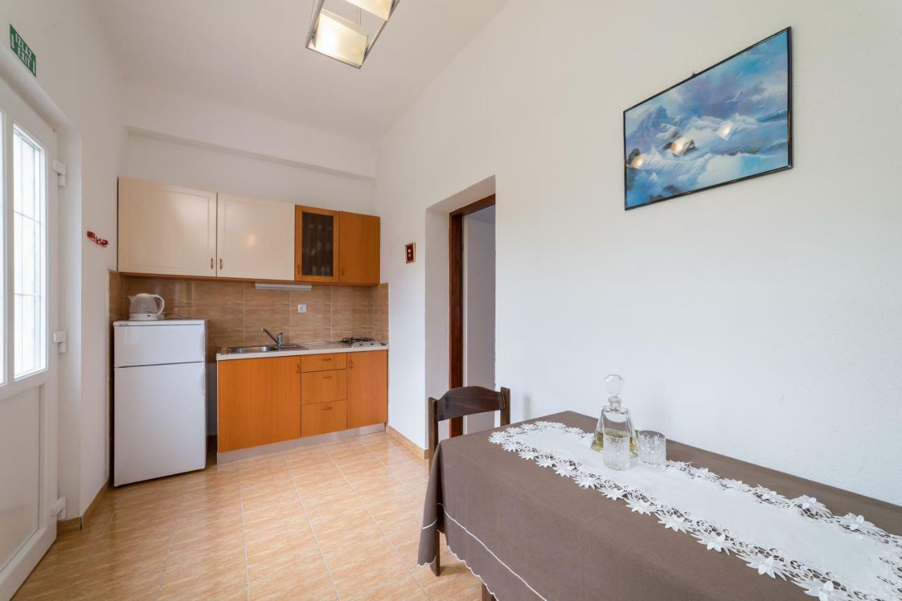 בטינה Apartments Jakovcev מראה חיצוני תמונה