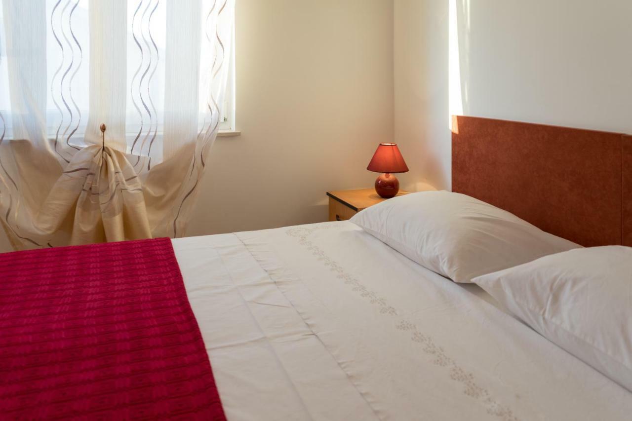 בטינה Apartments Jakovcev מראה חיצוני תמונה