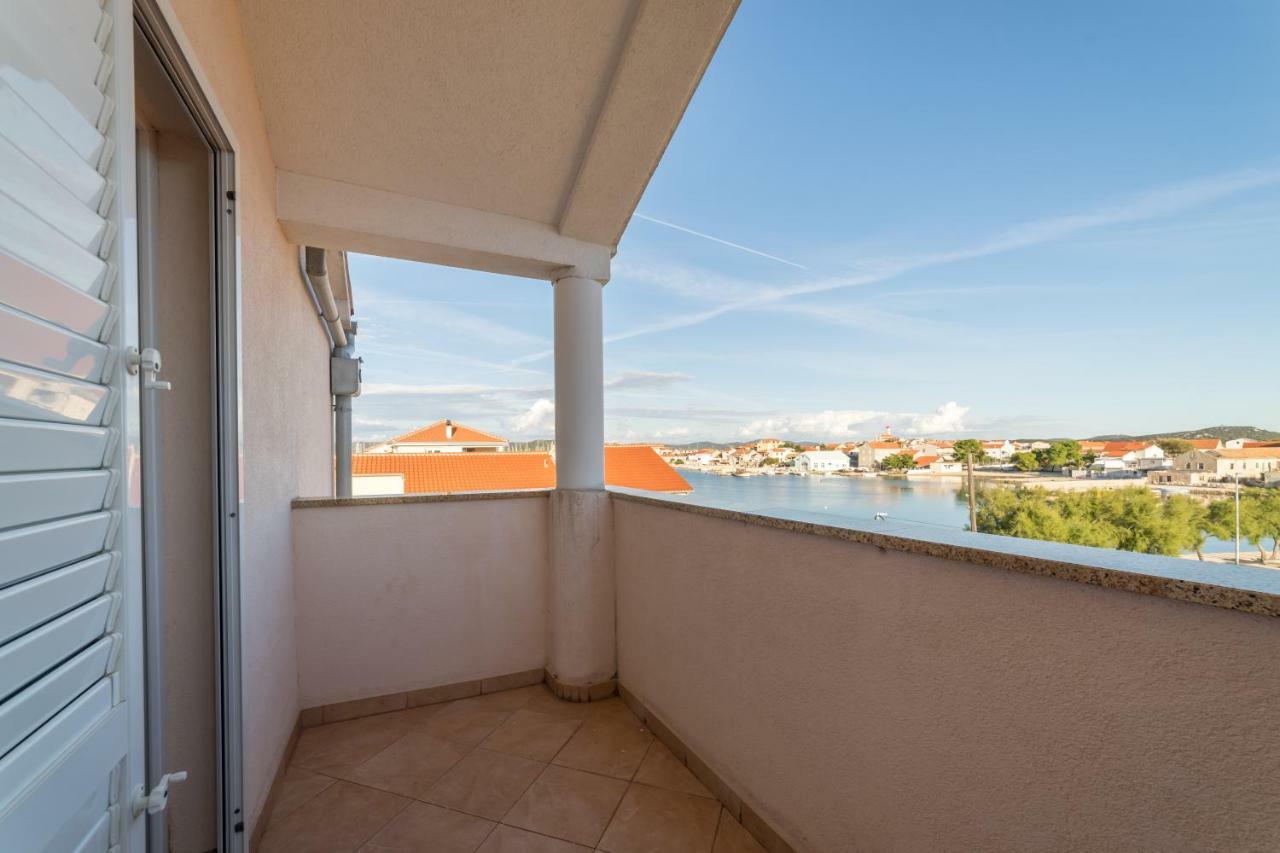 בטינה Apartments Jakovcev מראה חיצוני תמונה