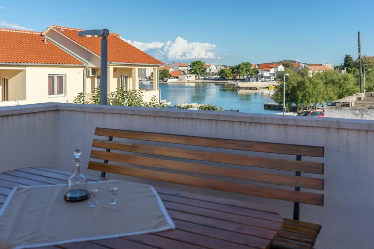 בטינה Apartments Jakovcev מראה חיצוני תמונה
