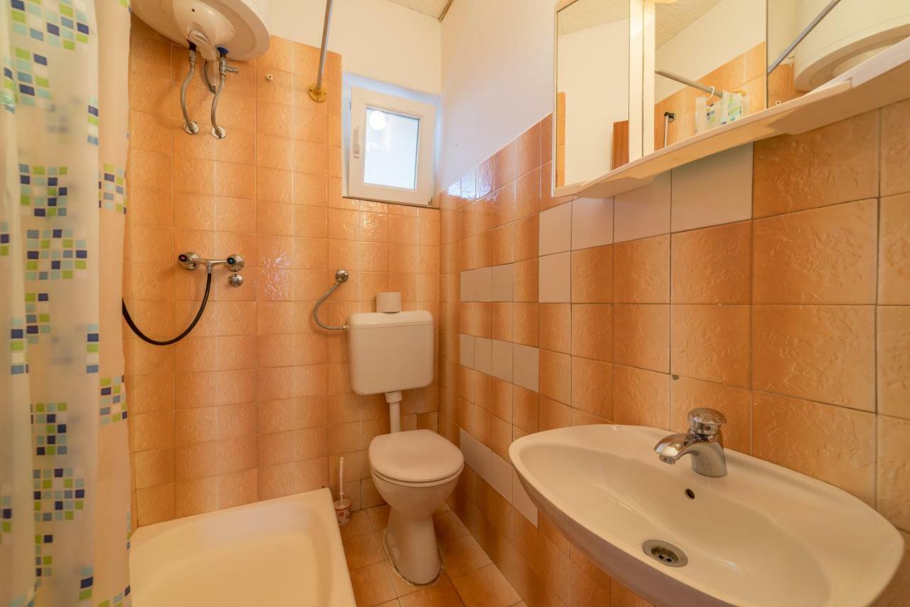 בטינה Apartments Jakovcev מראה חיצוני תמונה